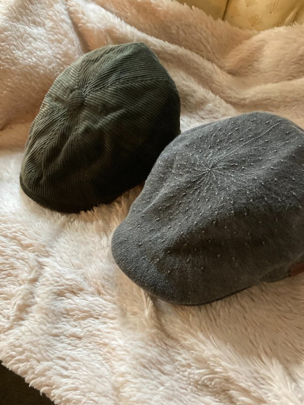 TWO NEWSBOY CAPS, KANGOL,LIPODO BOTH XL UNISEX